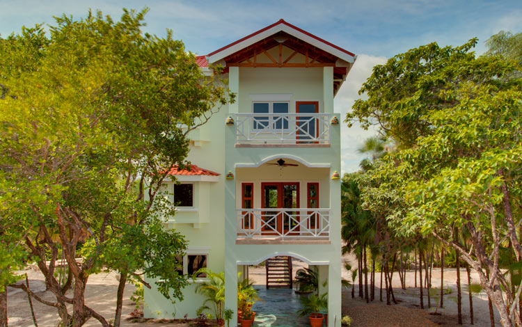 Placencia Belize Luxury accommodations tree top villa