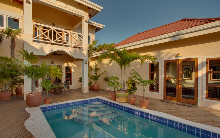 Placencia Belize Luxury accommodations 3 bedroom